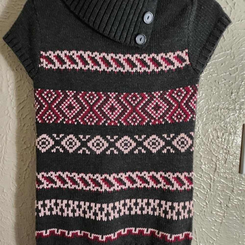 Grey and pink sweater with a ouch of fairy charm